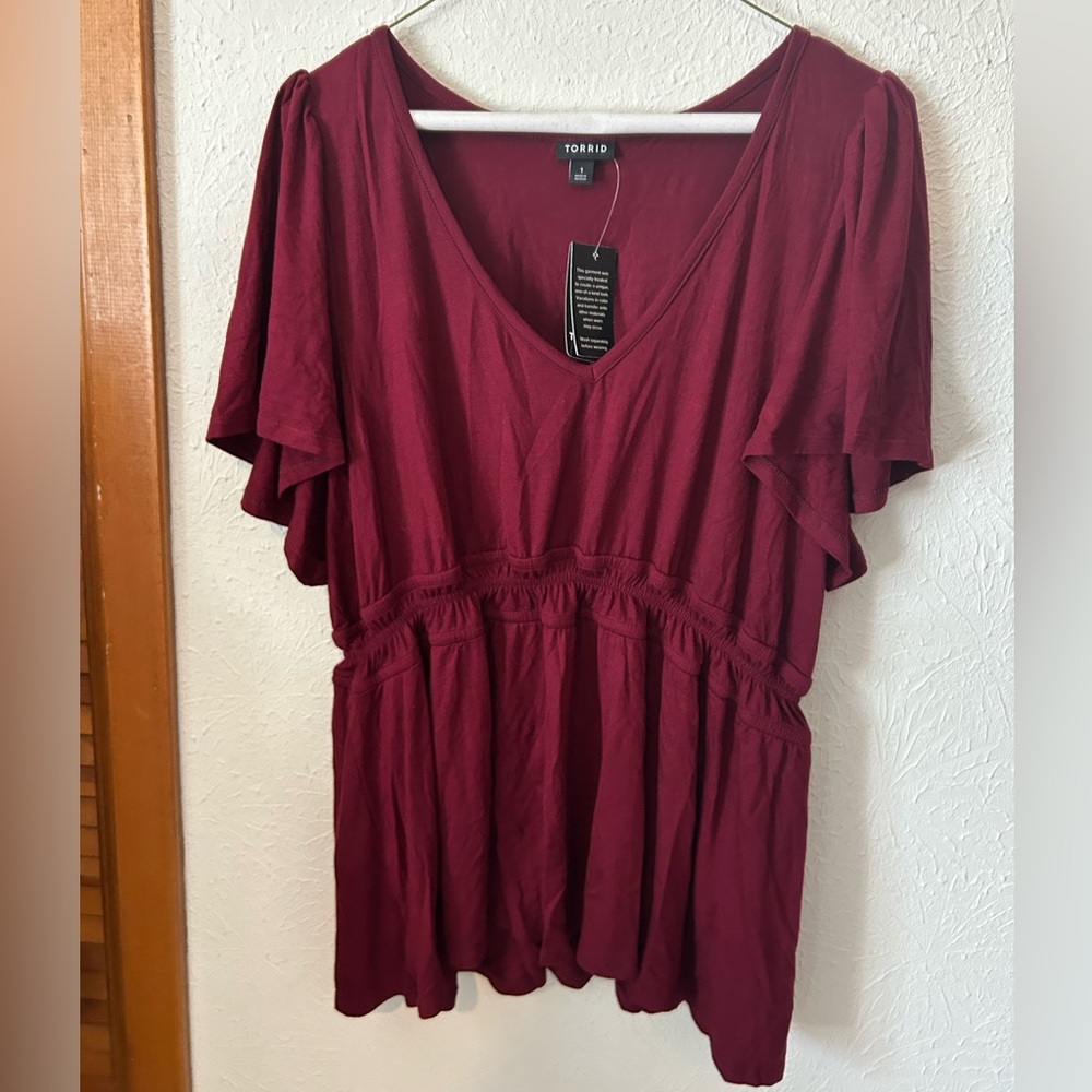 NWT Torrid burgundy Sleeve Top